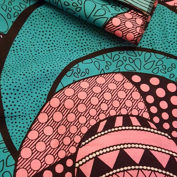 Reversible African Face Mask - Picture 10 of 16